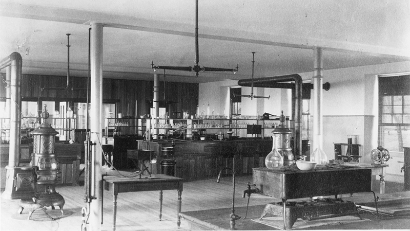 Black and white photo of the lab in South Hall